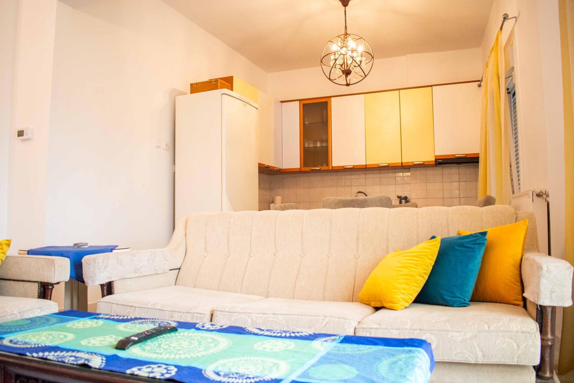 C.16 The Nest #colony Heart Thessaloniki